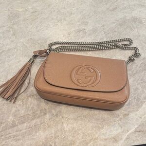 Gucci Brown Leather Crossbody SoHo Bag with Chain Strap